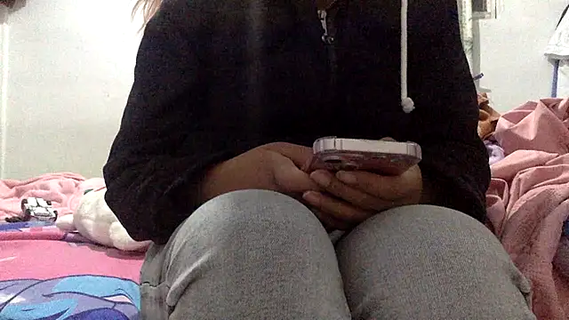 Snapshot of sharonlopez9611 chatting on 4, 3, 2026 sharonlopez9611 online show from 4, 3, 2026