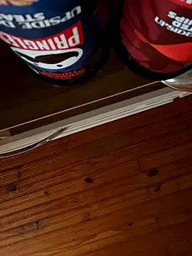 Mineirinho043 online show from 3, 11, 2025