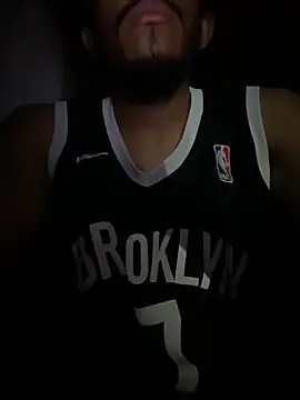 Mineirinho043 online show from 21, 11, 2025