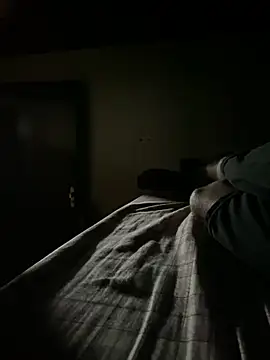 Mineirinho043 online show from 22, 11, 2025