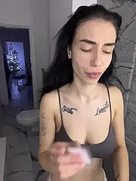 Celine Roxelle online show from 20, 12, 2025