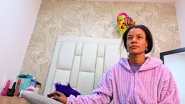 Snapshot of dafnnelewis chatting on 13, 2, 2026 dafnnelewis online show from 13, 2, 2026