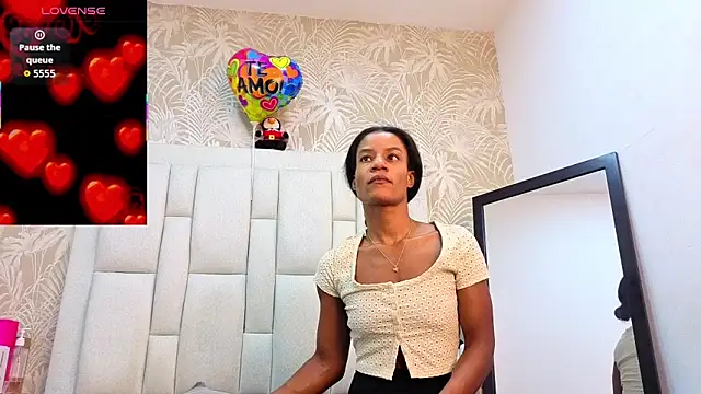 Snapshot of dafnnelewis chatting on 4, 3, 2026 dafnnelewis online show from 4, 3, 2026