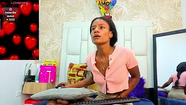 Snapshot of dafnnelewis chatting on 11, 4, 2026 dafnnelewis online show from 11, 4, 2026