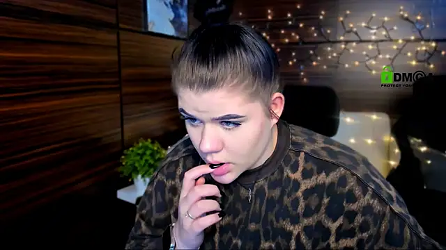 Snapshot of elmira_rose chatting on 8, 2, 2025 elmira rose online show from 8, 2, 2025
