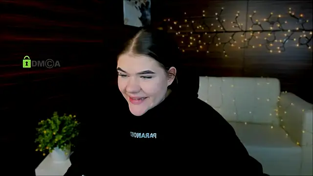 Snapshot of elmira_rose chatting on 11, 2, 2025 elmira rose online show from 11, 2, 2025