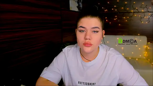 Snapshot of elmira_rose chatting on 12, 2, 2025 elmira rose online show from 12, 2, 2025