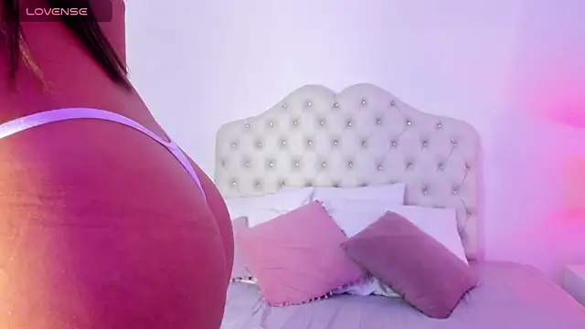 FelicityAdams online show from 17, 2, 2025