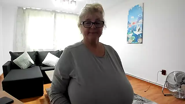 NoraJohnson6 online show from 20, 9, 2025