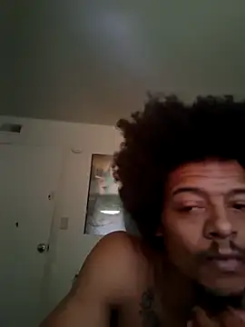 Snapshot of Locdawgg11 chatting on 6, 6, 2026 Locdawgg11 online show from 6, 6, 2026