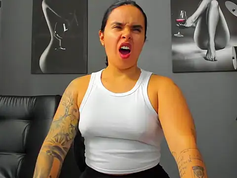 Snapshot of karlyjons12 chatting on 19, 9, 2025 karlyjons12 online show from 19, 9, 2025