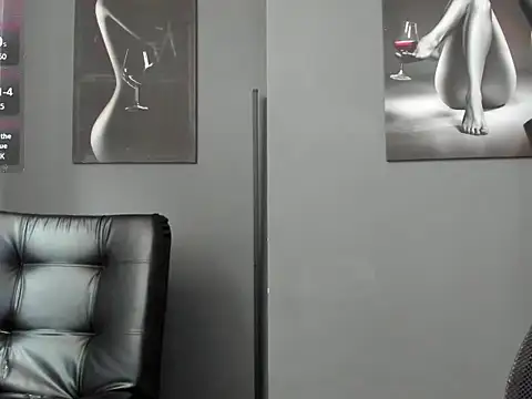 Snapshot of karlyjons12 chatting on 13, 10, 2025 karlyjons12 online show from 13, 10, 2025