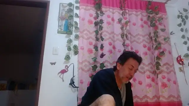 jeans and emma online show from 9, 3, 2025