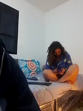 jeans and emma online show from 23, 9, 2025