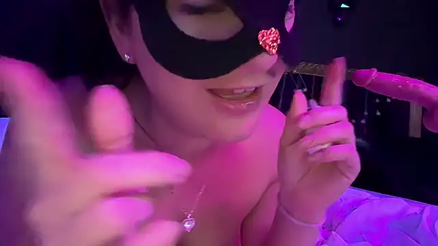 Loveblackzilla online show from 20, 2, 2025