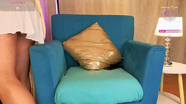 sophia dumont online show from 26, 11, 2025