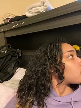 Snapshot of tastylolaaa chatting on 4, 2, 2025 tastylolaaa online show from 4, 2, 2025