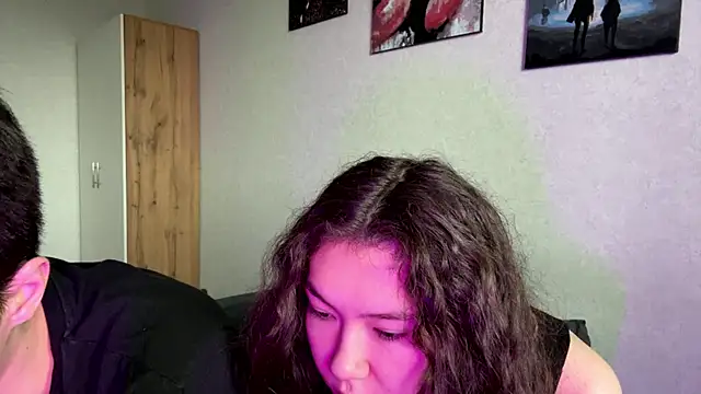 Tw1nFlame online show from 8, 11, 2025