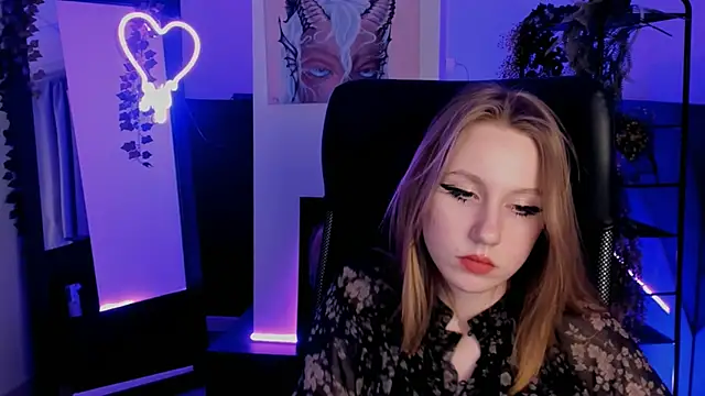Snapshot of DariaTate chatting on 23, 2, 2025 DariaTate online show from 23, 2, 2025