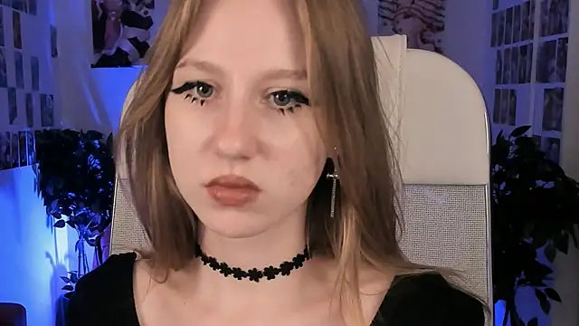 Snapshot of DariaTate chatting on 11, 9, 2025 DariaTate online show from 11, 9, 2025