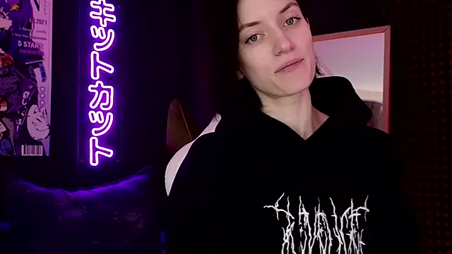 roxy riot  online show from 8, 3, 2025