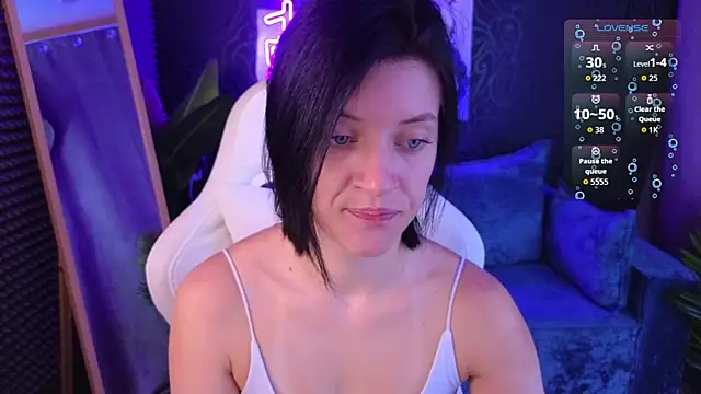 roxy riot  online show from 27, 3, 2026