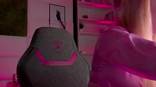 AdeleCartier online show from 3, 3, 2025