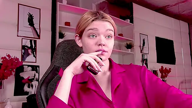 AdeleCartier online show from 4, 3, 2025