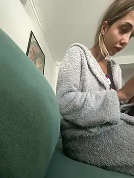 BonyBon29 online show from 8, 4, 2026