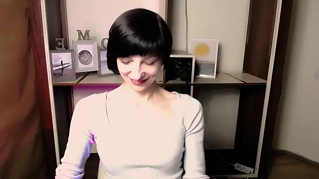  AngeliaFlow  online show from 8, 1, 2026