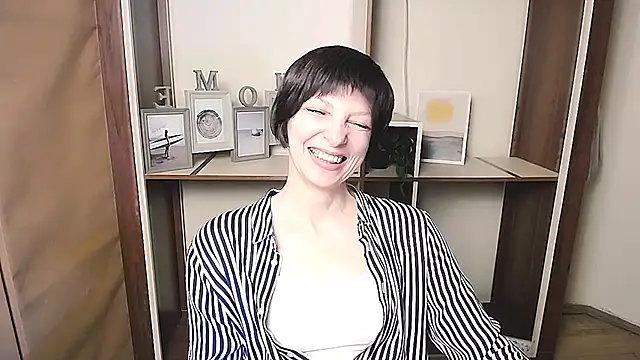 Snapshot of _AngeliaFlow_ chatting on 21, 2, 2026 AngeliaFlow online show from 21, 2, 2026