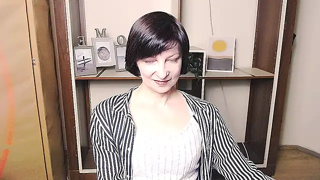  AngeliaFlow  online show from 15, 4, 2026