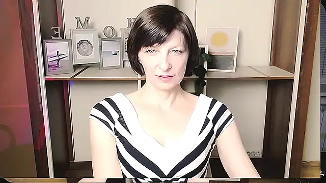 Snapshot of _AngeliaFlow_ chatting on 25, 6, 2026 AngeliaFlow online show from 25, 6, 2026