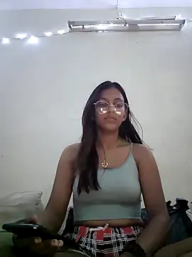 kissmebishh online show from 21, 3, 2025