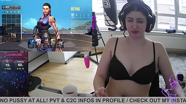 Snapshot of Gamergirl-Linela chatting on 12, 2, 2025 Gamergirl-Linela online show from 12, 2, 2025