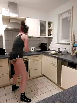 Snapshot of Gamergirl-Linela chatting on 18, 2, 2025 Gamergirl-Linela online show from 18, 2, 2025