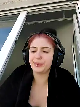 Snapshot of Gamergirl-Linela chatting on 21, 2, 2025 Gamergirl-Linela online show from 21, 2, 2025