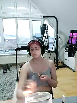 Snapshot of Gamergirl-Linela chatting on 14, 3, 2025 Gamergirl-Linela online show from 14, 3, 2025
