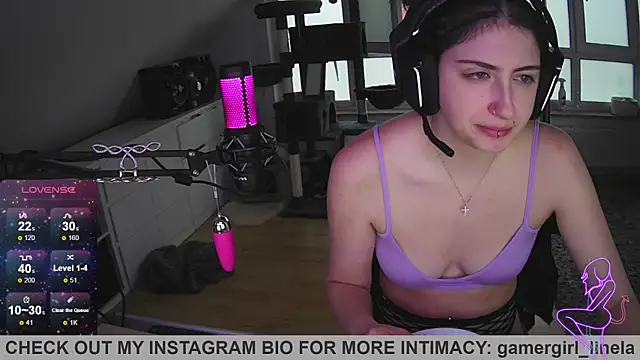 Snapshot of Gamergirl-Linela chatting on 6, 10, 2025 Gamergirl-Linela online show from 6, 10, 2025