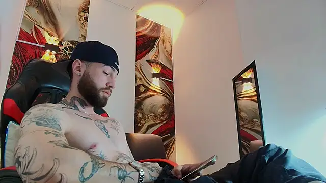 Luke davis01 online show from 19, 11, 2025