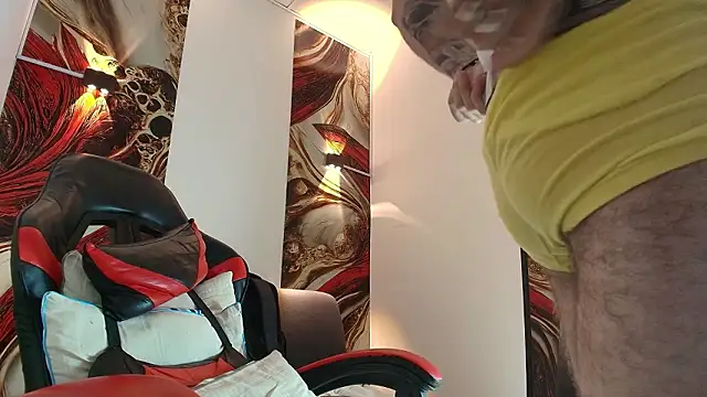 Luke davis01 online show from 10, 2, 2026