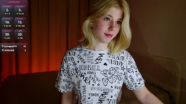 Snapshot of Bella_amory chatting on 18, 4, 2026 Bella amory online show from 18, 4, 2026