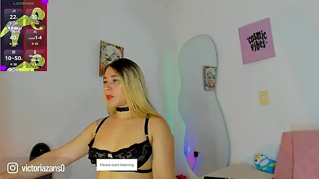 Snapshot of Vickyallien chatting on 21, 4, 2026 Vickyallien online show from 21, 4, 2026