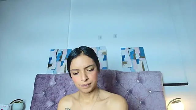 Snapshot of Skye_Moore chatting on 25, 9, 2025 Skye Moore online show from 25, 9, 2025