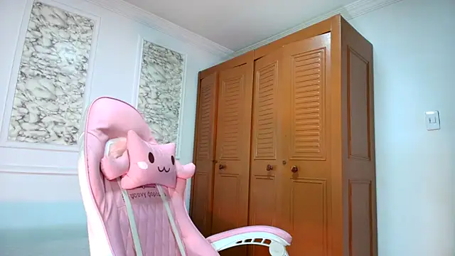 Danella houston online show from 5, 11, 2025