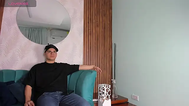 Snapshot of Sebastian_Phoenix chatting on 20, 2, 2025 Sebastian Phoenix online show from 20, 2, 2025