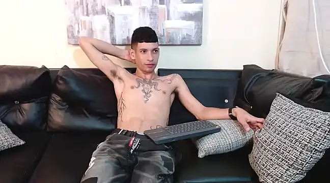 Snapshot of biigjhonny chatting on 5, 3, 2025 biigjhonny online show from 5, 3, 2025