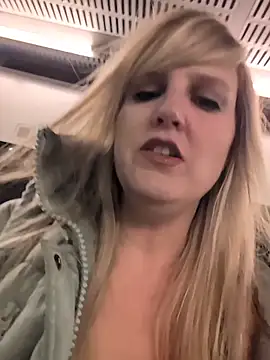 Sexybiene969 online show from 13, 1, 2026