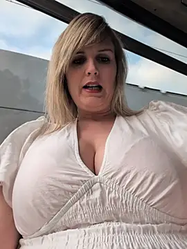 Snapshot of Sexybiene969 chatting on 15, 4, 2026 Sexybiene969 online show from 15, 4, 2026