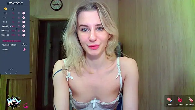 Snapshot of Caramel_piegirl chatting on 8, 10, 2025 Caramel piegirl online show from 8, 10, 2025